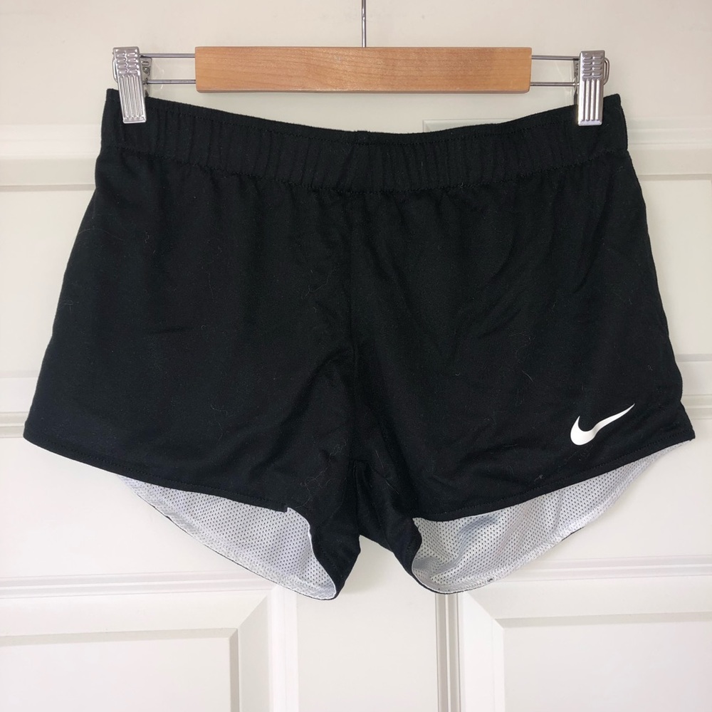 Women’s reversible Nike running shorts small